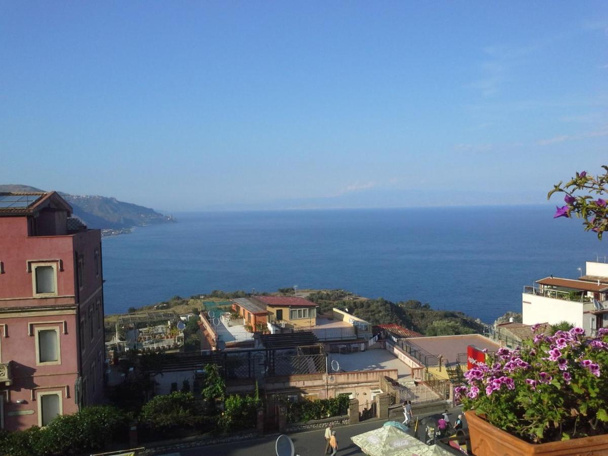 Depandance Casa Andrea Apartment ตาออร์มินา ภายนอก รูปภาพ